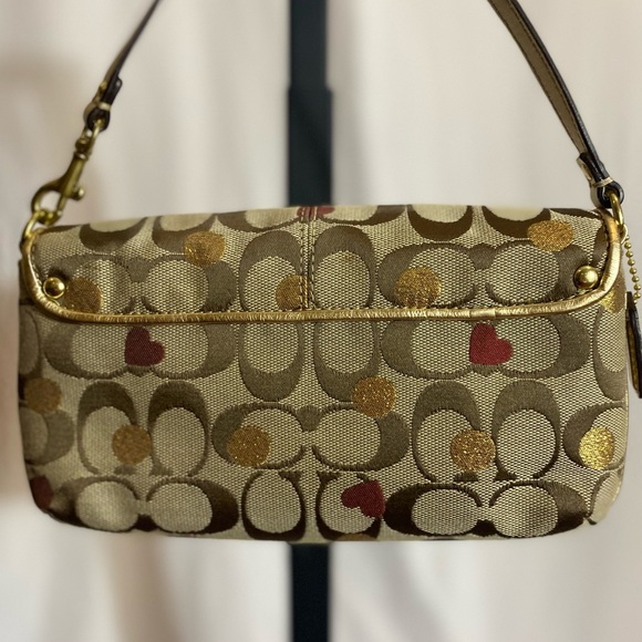 π π Host Pick ππ COACH LAURA SIGNATURE SECRET ADMIRER TOTE and WRISTLET - Picture 14 of 16